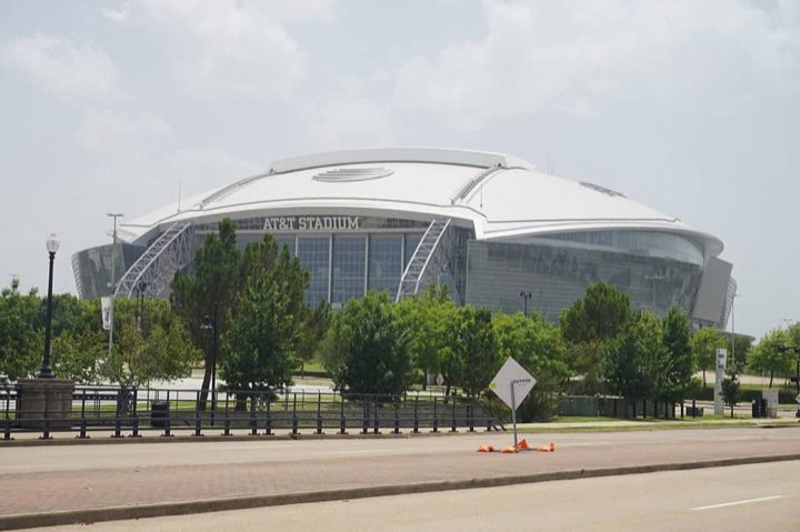Premium visual connected to the Six Flags Over Texas: Music Mill Amphitheatre pre-page